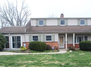 9835 Belhaven Rd, Bethesda, MD 20817