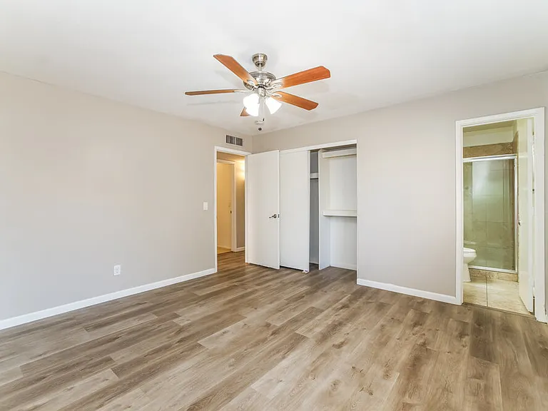 1417 E Irwin Ave — Photo 9