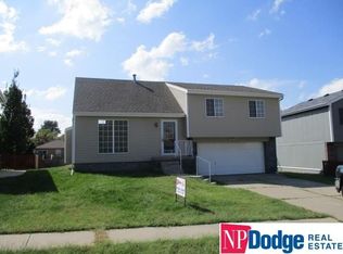 6710 N 110th Ave, Omaha, NE 68164