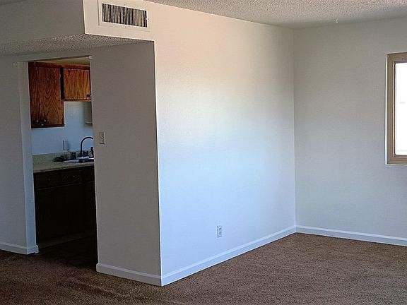 4th image of 1286 W 20th Pl