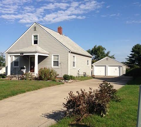 2nd image of 168 Main St