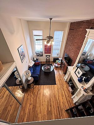4th image of 112 W 71st St APT 3