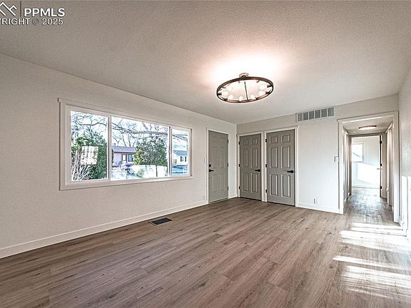 5th image of 1010 Florence Ave