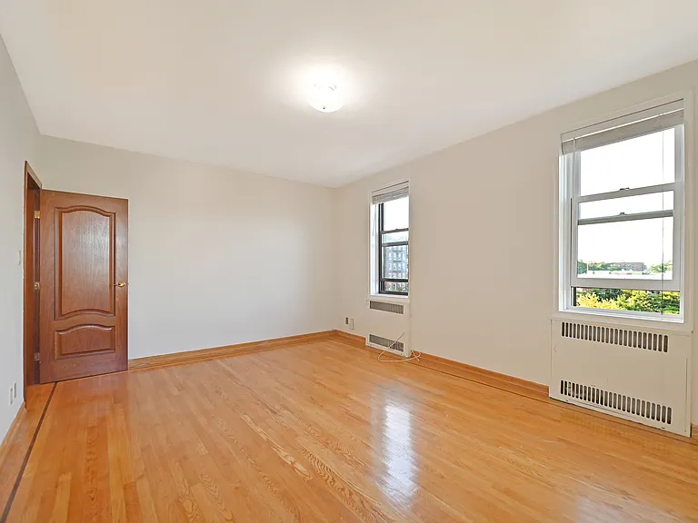 100 Avenue P #315 — Photo 6