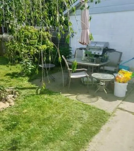 270 Bates St — Photo 5