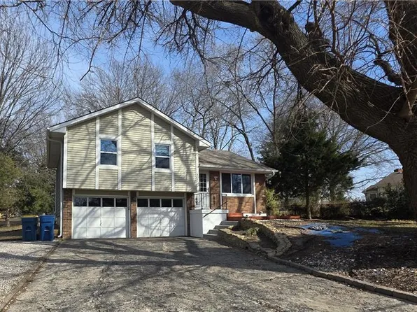 807 Conistor Ln, Liberty, MO 64068