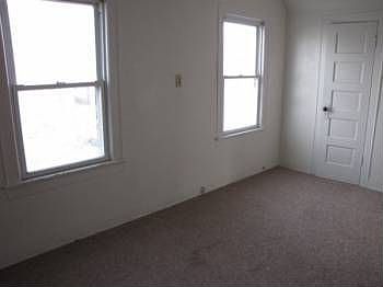 4th image of 1329 W Bancroft St