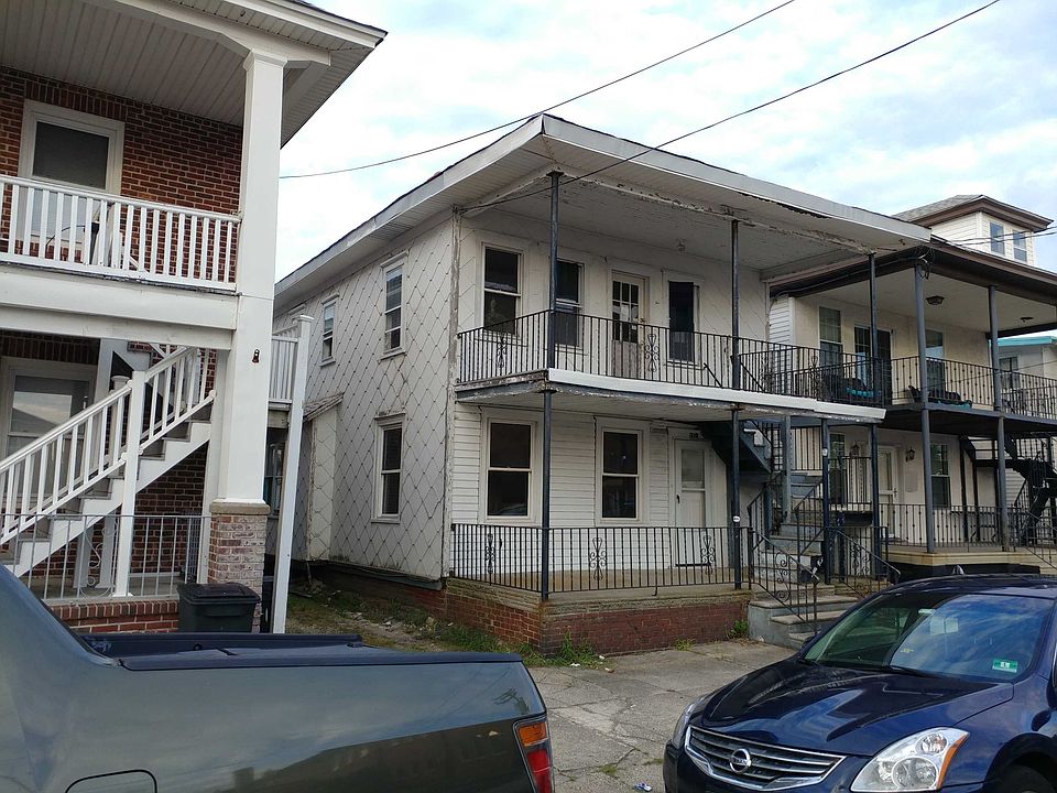 2nd image of 310 E Glenwood Ave