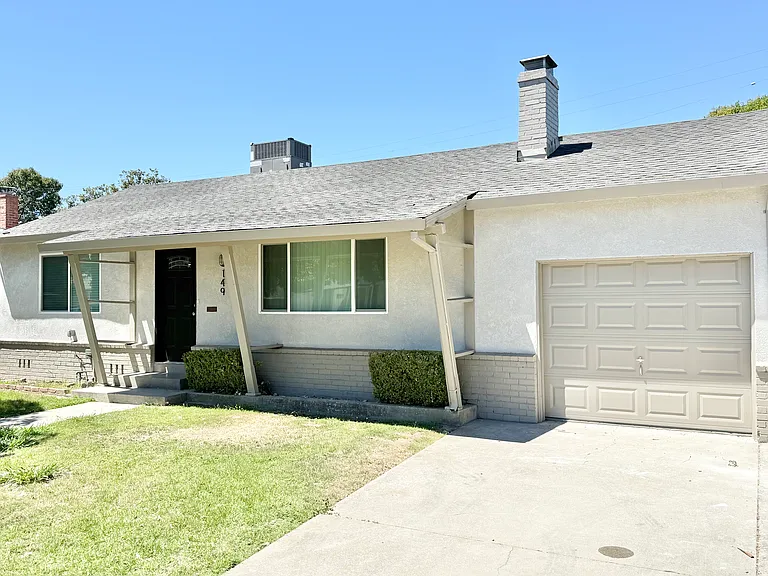 149 W McKenzie Ave — Photo 2
