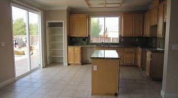 5th image of 2392 Woodhill Dr
