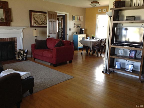 3rd image of 104 Kenwood Pl