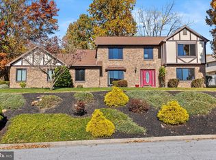 2405 Melbourne Dr, Harrisburg, PA 17112