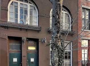 208 E 20th St, New York, NY 10003