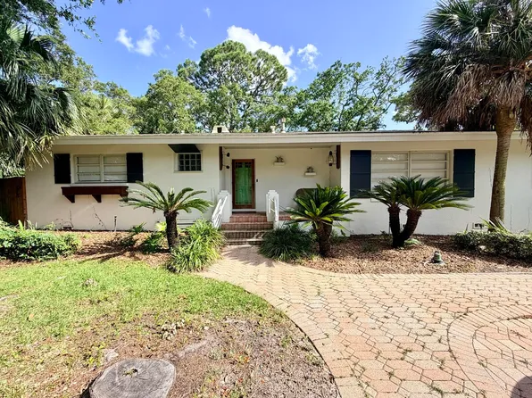 209 Hood Ave SE, Fort Walton Beach, FL 32548