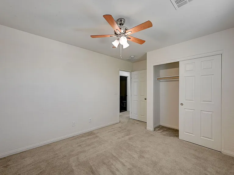 12525 Skylight View St — Photo 32