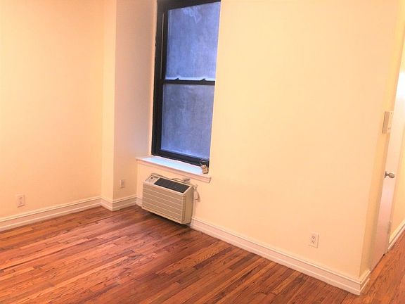 2nd image of 119 E 89th St APT 1B