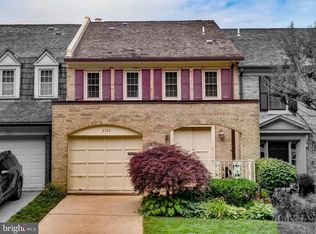 2330 S Queen St, Arlington, VA 22202