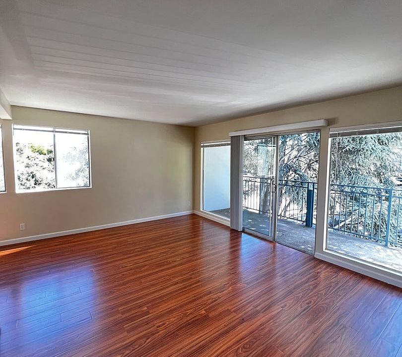 1st image of 2157 Carlmont Dr APT 9