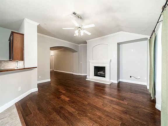 3rd image of 2504 Canyon Bay