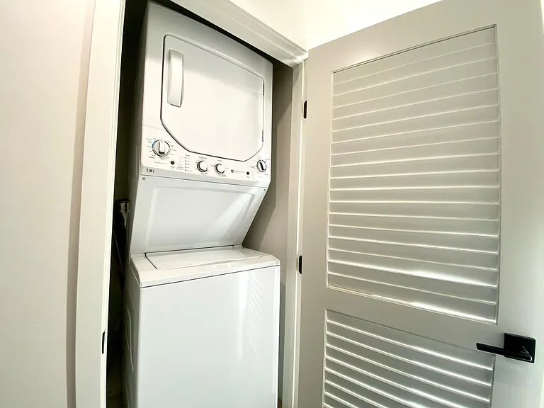 810 Devon Ct #810 — Photo 8
