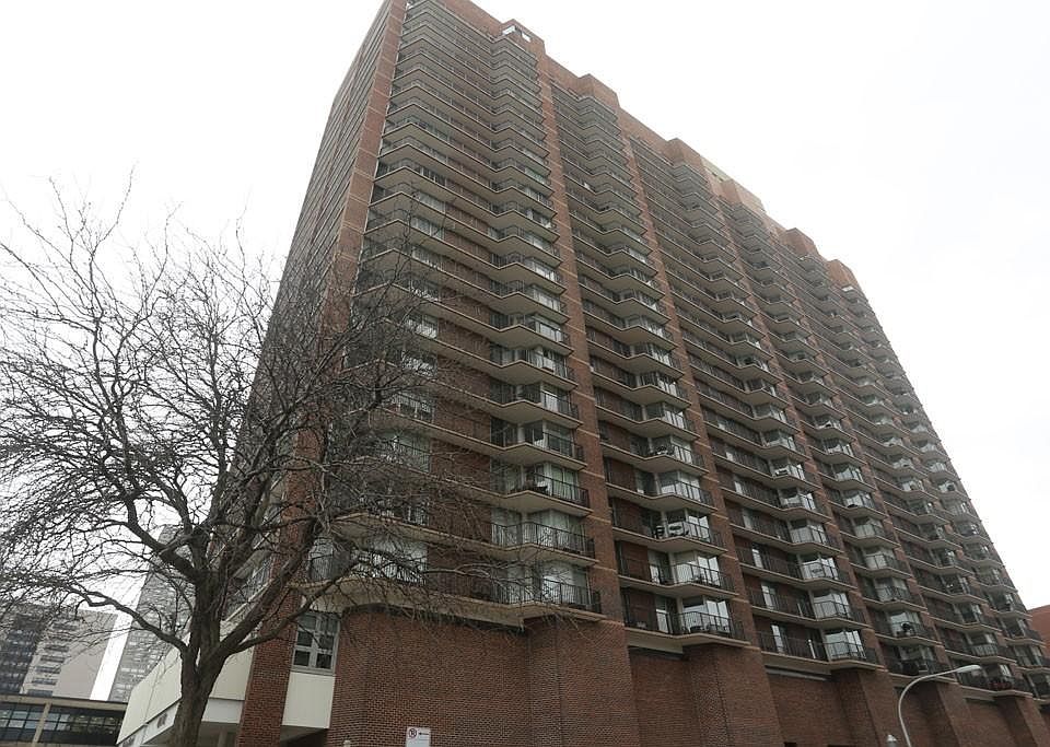 1st image of 4170 N Marine Dr APT 4C