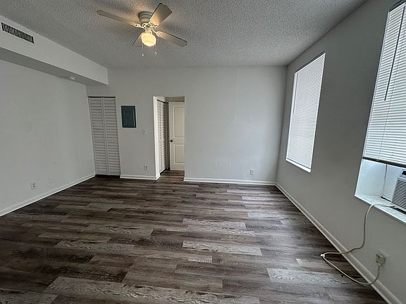 5th image of 2716 S Dixie Hwy APT 206