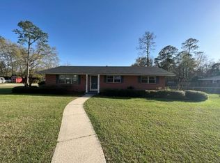 406 E Poplar St, Atmore, AL 36502