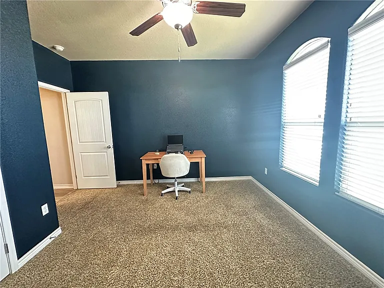 1016 Santa Catalina St — Photo 30