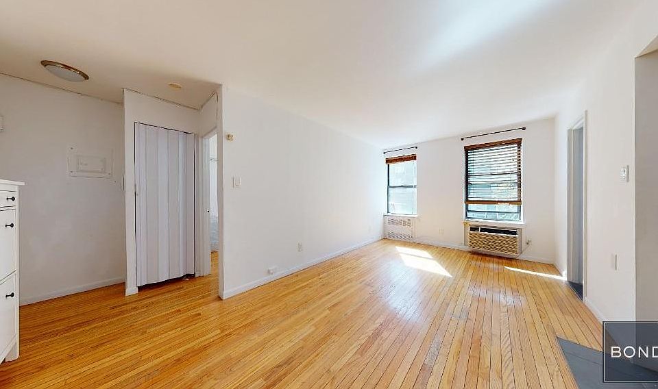 1st image of 130 W 10th St #7