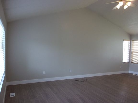 5th image of 1863 Twilight Ln