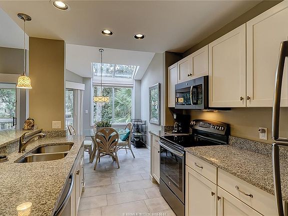 3rd image of 7577 Ocean Ln #705
