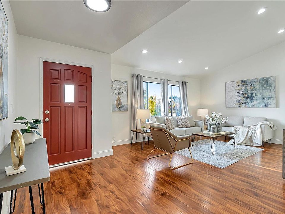 2nd image of 4208 Indigo Dr