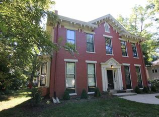 304 S Summit St #203, Iowa City, IA 52240