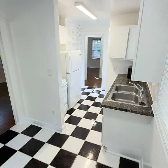 2507-2513 Griffith Park Blvd #2511-1/2 — Photo 4