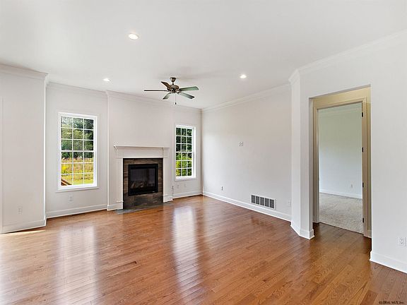 5th image of 13 Cider Mill Way