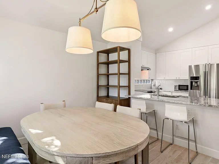 120 Alsace Ct — Photo 18