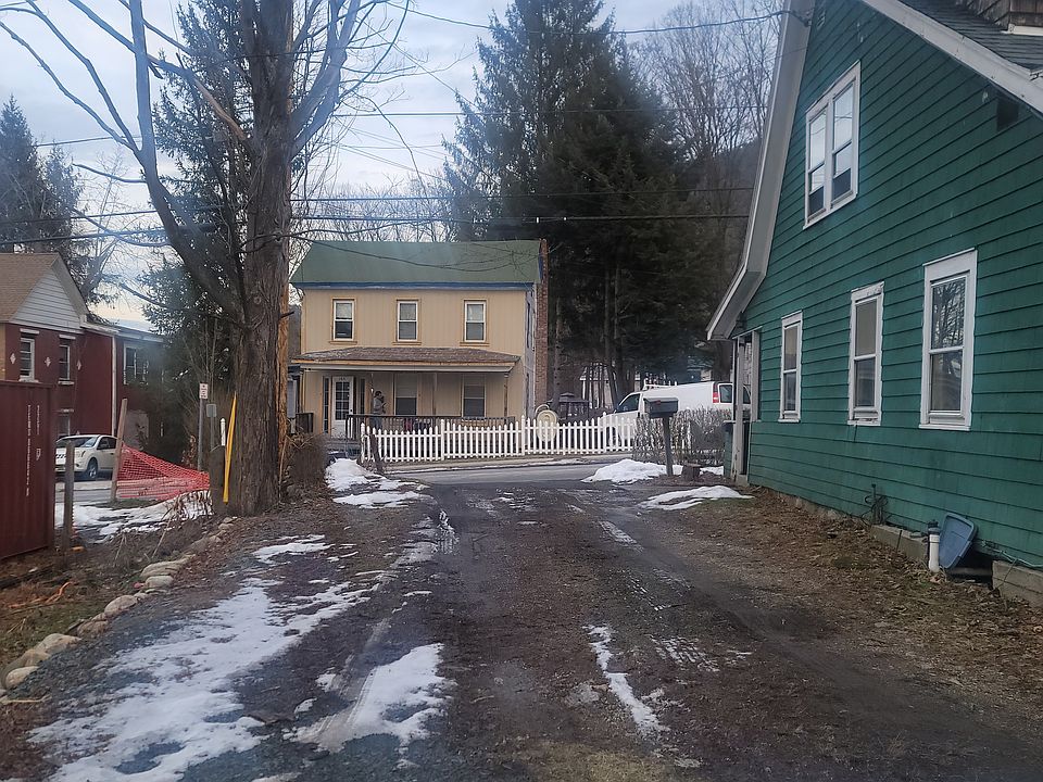 1st image of 185 Center St #1