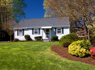 3716 Fieldcrest Rd, Winston Salem, NC 27127