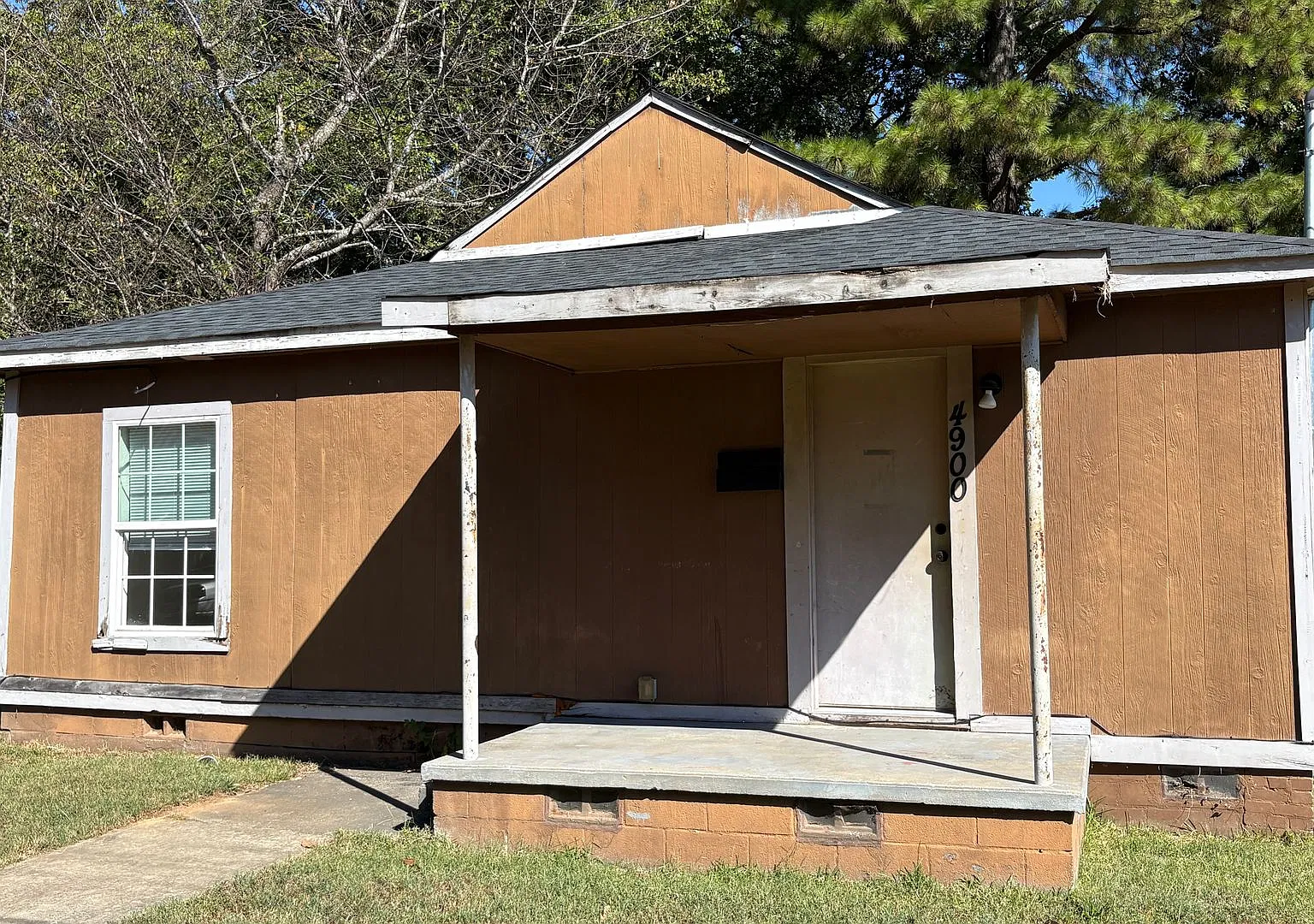 Updated 2-bedroom, 1-bath house in North Little Rock — Photo 1
