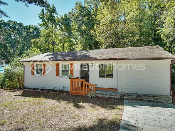 3590 Collier Dr NW, Atlanta, GA 30331