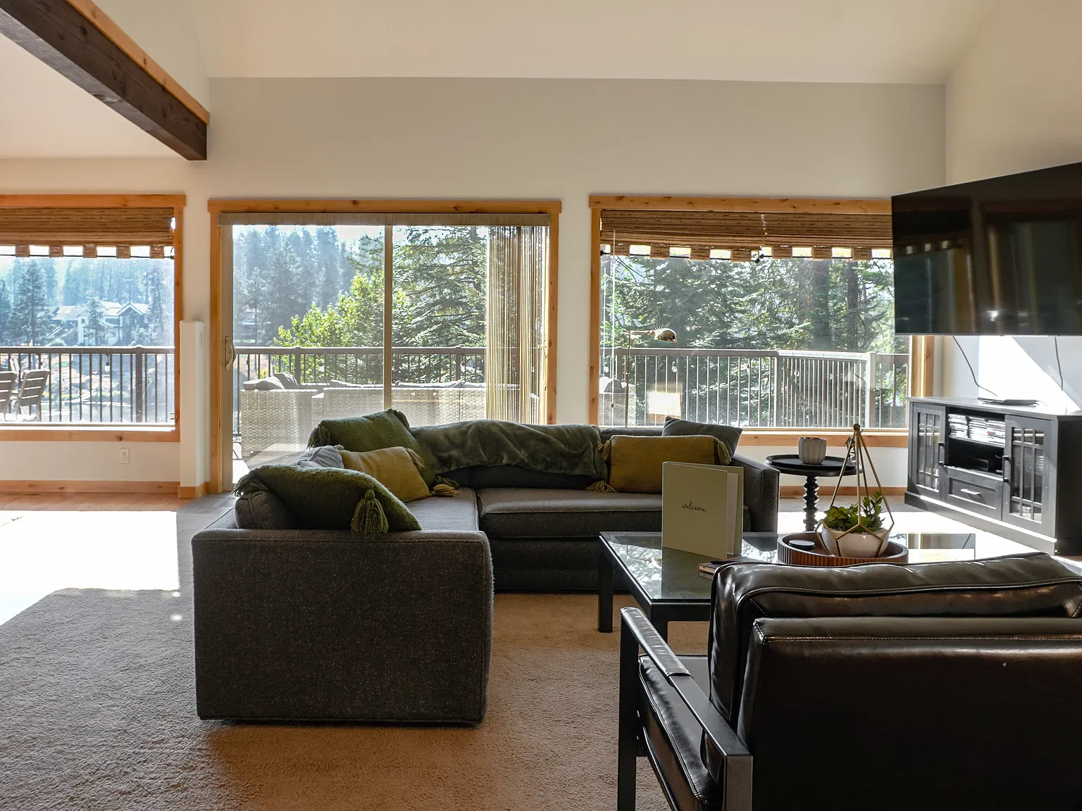 3 bed, 2.5 bath, $2,800 — Photo 1