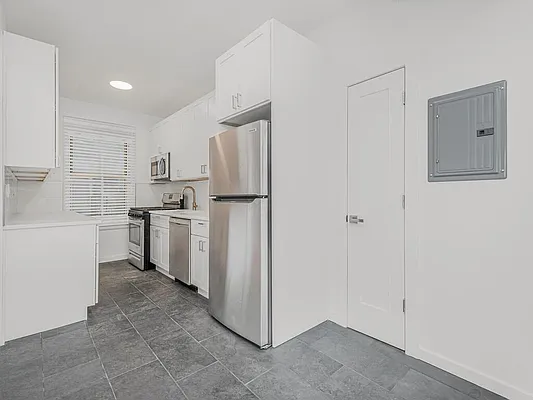 Rented by Re/Max In The City | media 13