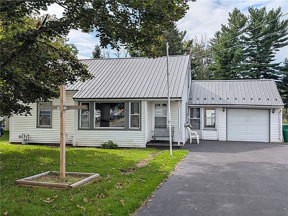 2nd image of 16592 Ridge Rd