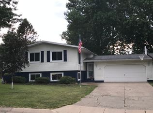 104 Celeste St, Hudson, IA 50643