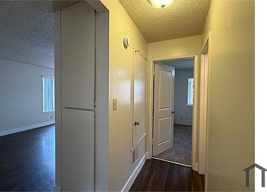 443 Fleming Ave E — Photo 13