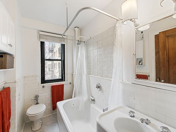 5th image of 255 W End Ave APT 7D