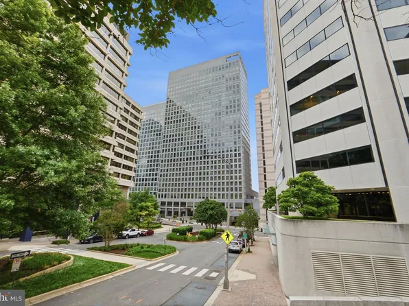 1111 19th St N, Arlington, VA