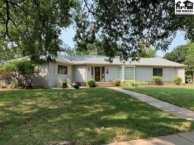 1st image of 419 Hyde Park Dr