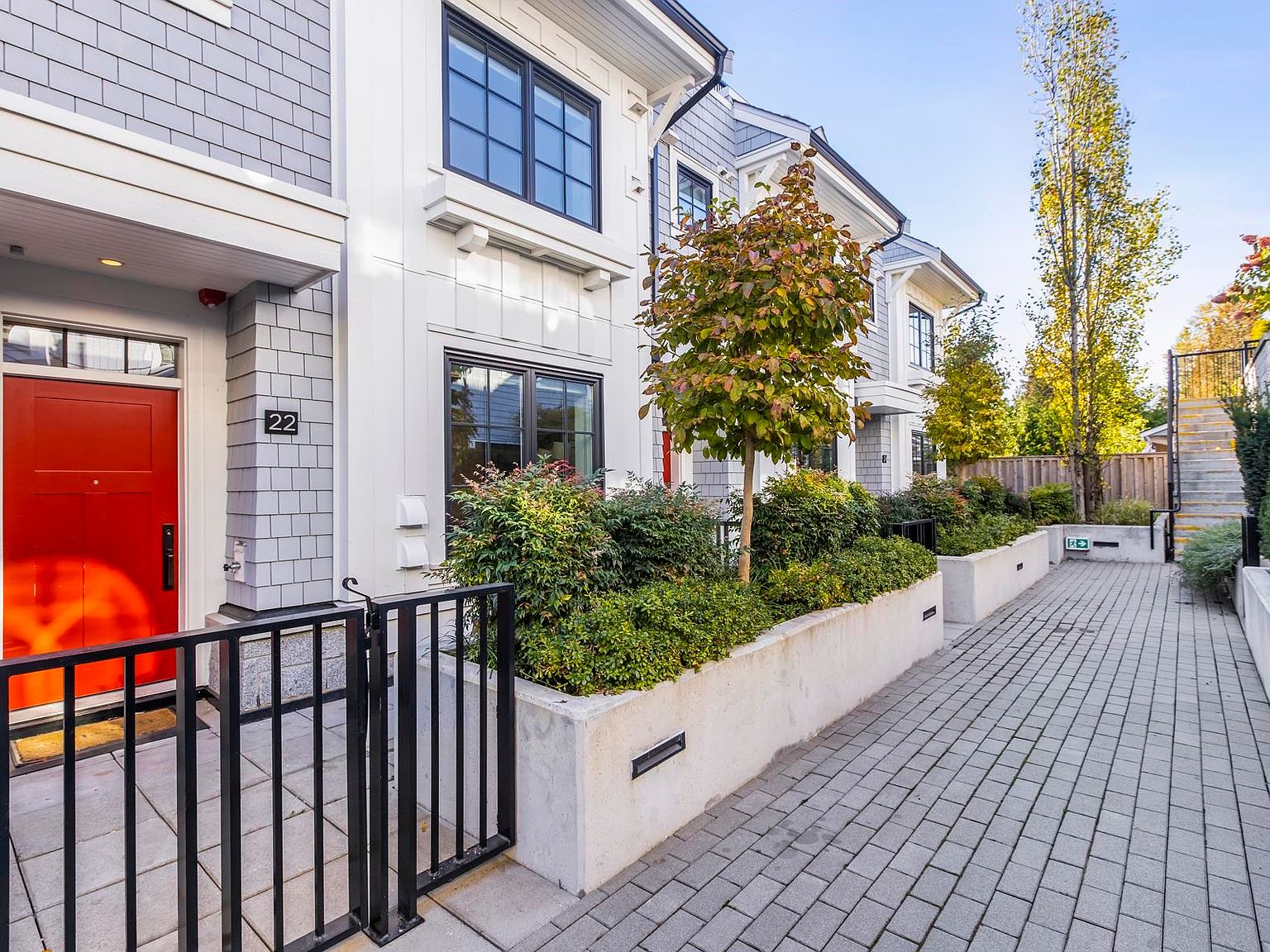1133 Ridgewood Dr 22, North Vancouver, BC V7R 1H8 Zillow