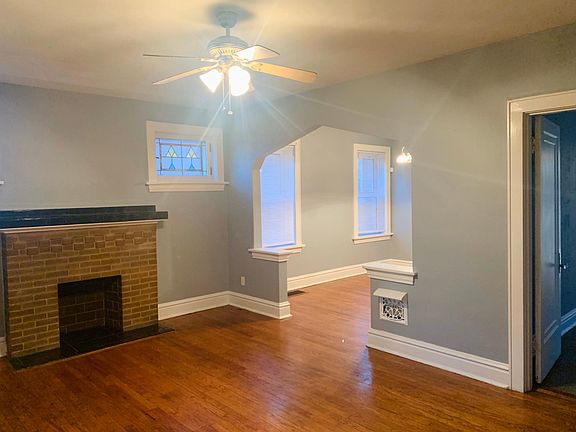 3rd image of 4806 S Broadway Floor 1